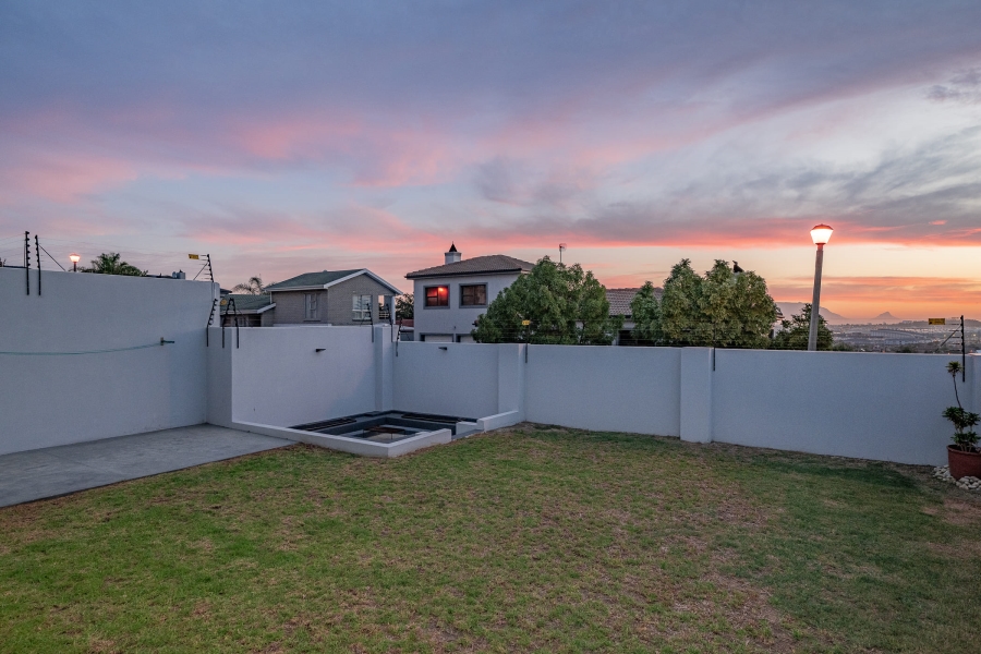 4 Bedroom Property for Sale in Protea Heights Western Cape